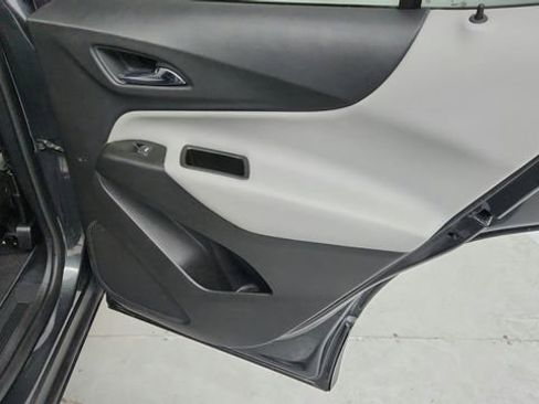 Certified 2019 Chevrolet Equinox LS w/ LS Convenience Package image 19