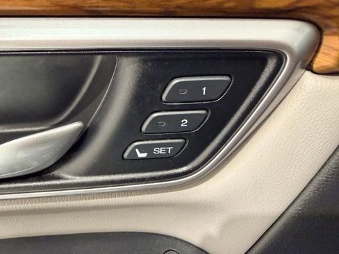 Used 2017 Honda CR-V EX-L image 18