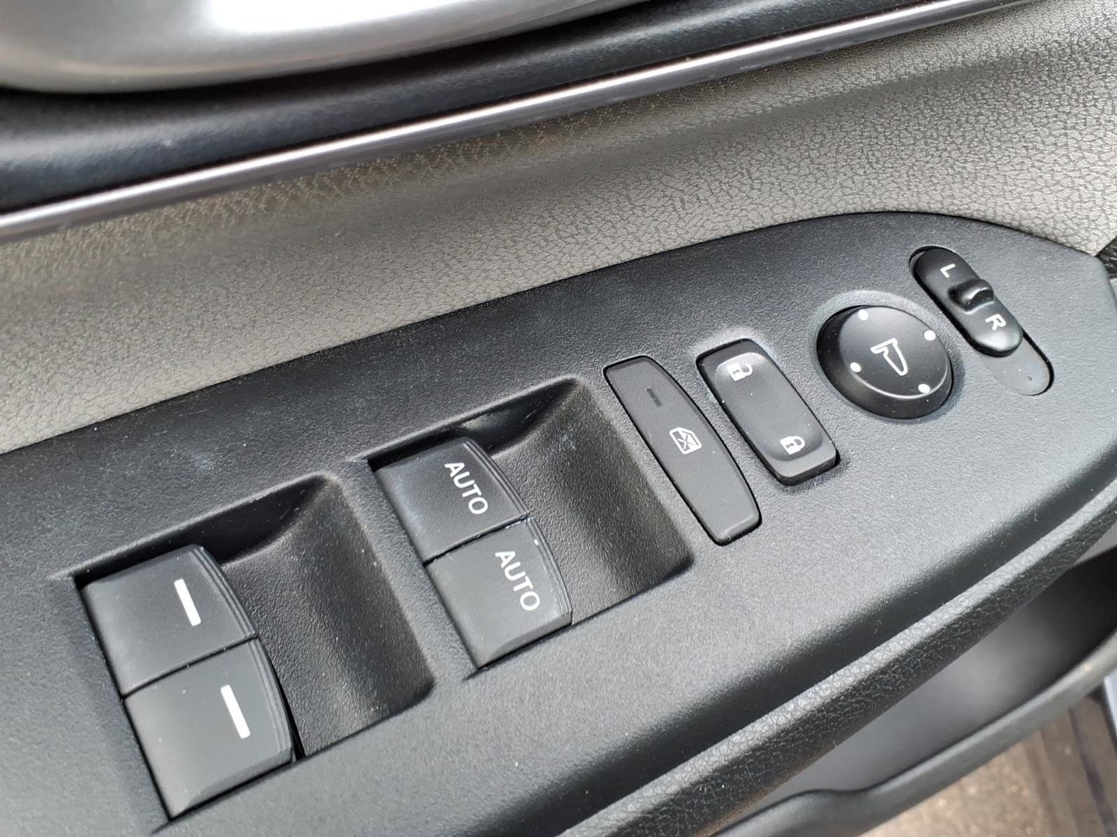 Used 2017 Honda CR-V EX image 12