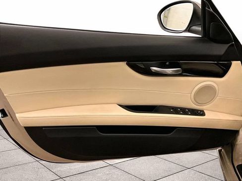 Used 2014 BMW Z4 sDrive28i RWD image 22