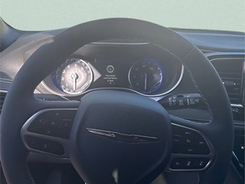 New 2026 Chrysler Pacifica Select image 14