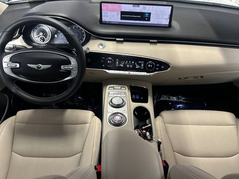 Used 2023 Genesis GV70 2.5T w/ Select Package image 14