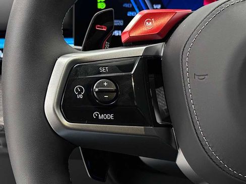 Used 2025 BMW M5 w/ Carbon Package image 25