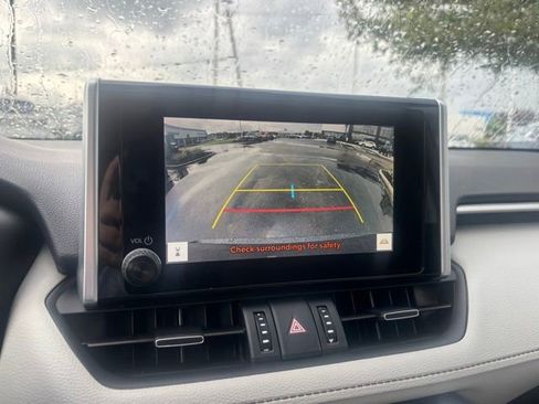 Used 2023 Toyota RAV4 XLE Premium FWD image 15