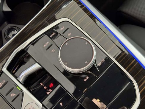 Used 2026 BMW X5 xDrive40i w/ Premium Package image 29