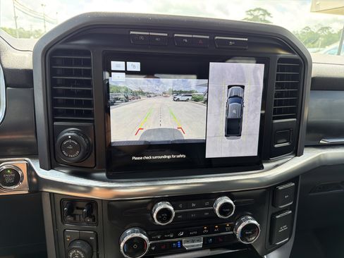 Used 2023 Ford F150 Lariat w/ Trailer Tow Package AWD/4WD image 15