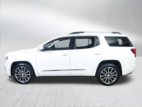 Certified 2020 GMC Acadia Denali w/ Denali Ultimate Package AWD/4WD image 4