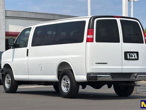 Used 2025 Chevrolet Express 2500 LT w/ LT Preferred Equipment Group RWD image 6