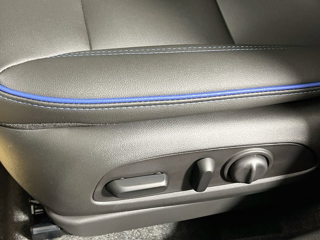 New 2026 Buick Envista Sport Touring w/ Convenience I Package FWD image 15