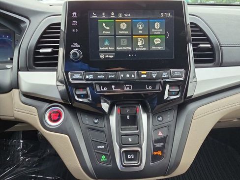 Used 2018 Honda Odyssey EX image 23