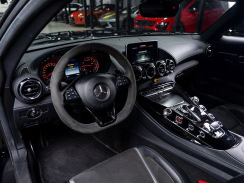 Used 2018 Mercedes-Benz AMG GT R w/ Convenience Package image 44