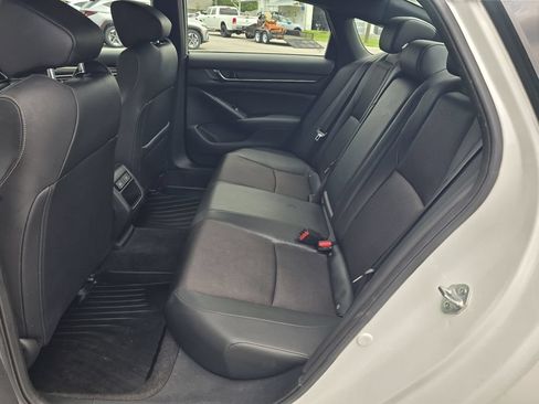 Used 2022 Honda Accord Sport image 11