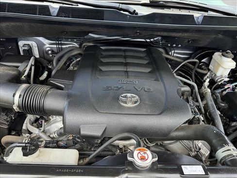 Certified 2018 Toyota Tundra SR5 w/ TRD Off Road Package AWD/4WD image 21