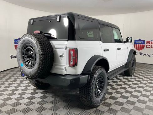 New 2026 Ford Bronco Outer Banks w/ Sasquatch Package AWD/4WD image 3