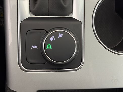 Used 2025 Chevrolet Blazer LT image 27