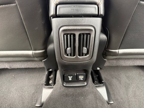 Used 2018 Jeep Compass Limited w/ Navigation Group image 32