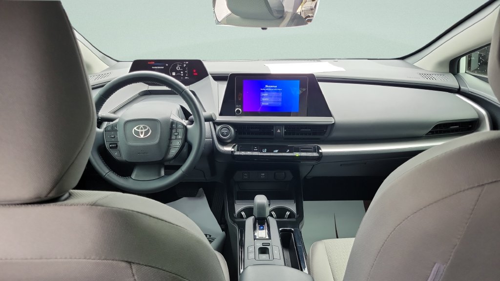 Used 2024 Toyota Prius LE FWD image 10