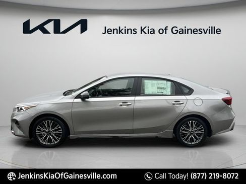 Used 2023 Kia Forte GT-Line FWD image 5