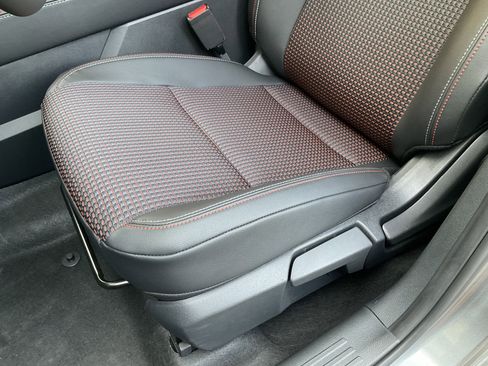 Used 2026 Nissan Kicks SR w/ Cold Weather Package image 30