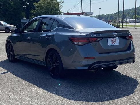 Used 2022 Nissan Sentra SR w/ Electronics Package FWD image 5