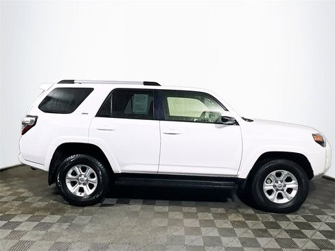 Certified 2024 Toyota 4Runner SR5 Premium image 9