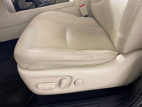 Used 2020 Lexus GX 460 Premium image 13