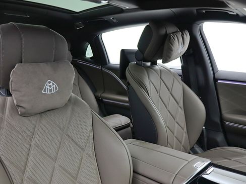 Used 2024 Mercedes-Benz Maybach S 580 4MATIC image 38