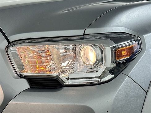 Used 2023 Toyota Tacoma SR5 image 23