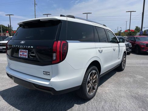 New 2027 Ford Expedition King Ranch AWD/4WD image 3