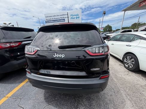 Used 2019 Jeep Cherokee Latitude w/ Popular Appearance Group FWD image 4