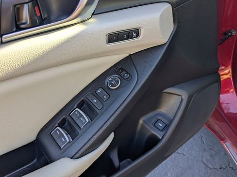 Used 2019 Honda Accord Touring image 15