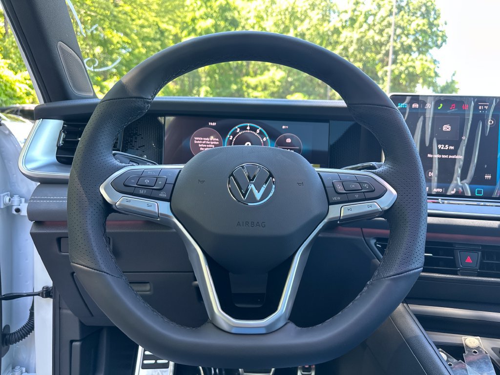 New 2026 Volkswagen Tiguan SE R-Line AWD/4WD image 12