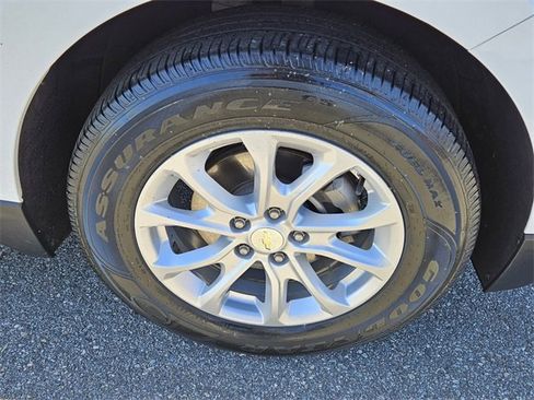 Used 2018 Chevrolet Equinox LT image 15