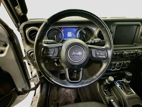 Used 2023 Jeep Wrangler Unlimited w/ Sun & Screen Package AWD/4WD image 18