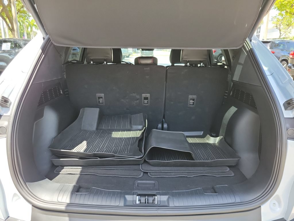 Certified 2025 Ford Escape ST-Line w/ Tech Pack #1 FWD image 6