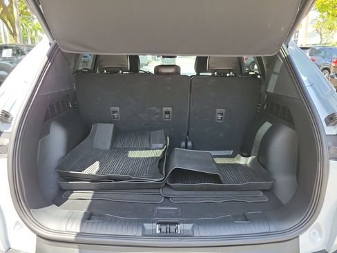 Certified 2025 Ford Escape ST-Line w/ Tech Pack #1 FWD image 6
