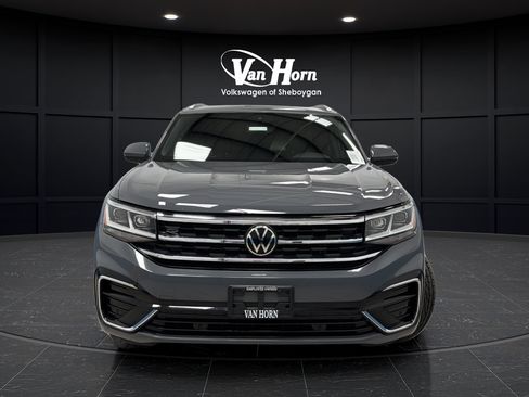 Used 2021 Volkswagen Atlas Cross Sport SEL R-Line w/ Luggage Net & Mats Package AWD/4WD image 2