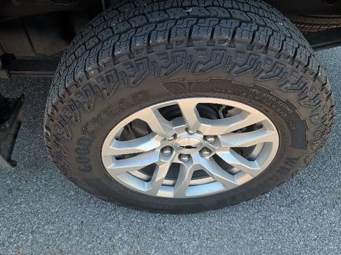 Used 2019 Chevrolet Silverado 1500 RST w/ All-Star Edition AWD/4WD image 2