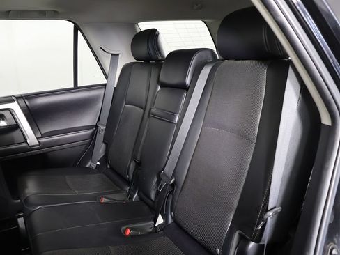 Used 2018 Toyota 4Runner Limited AWD/4WD image 28