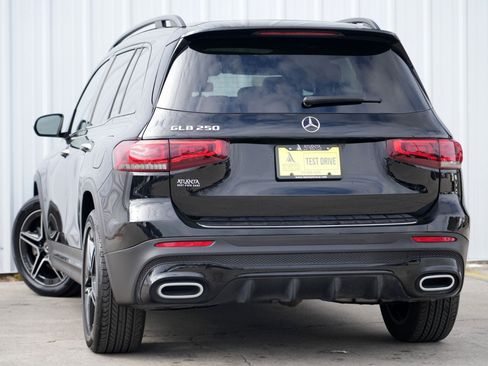 Used 2023 Mercedes-Benz GLB 250 image 5