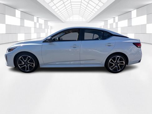 Certified 2025 Nissan Sentra SR w/ SR Premium Package image 4