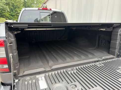 Used 2022 Nissan Frontier SV RWD image 14