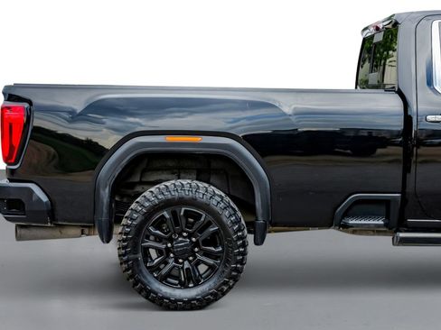 Used 2023 GMC Sierra 2500 Denali w/ Denali Black Diamond Edition AWD/4WD image 6
