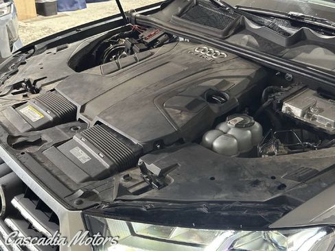 Used 2018 Audi Q7 3.0T Premium Plus image 38