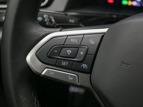 Certified 2025 Volkswagen Atlas Peak Edition SE image 38