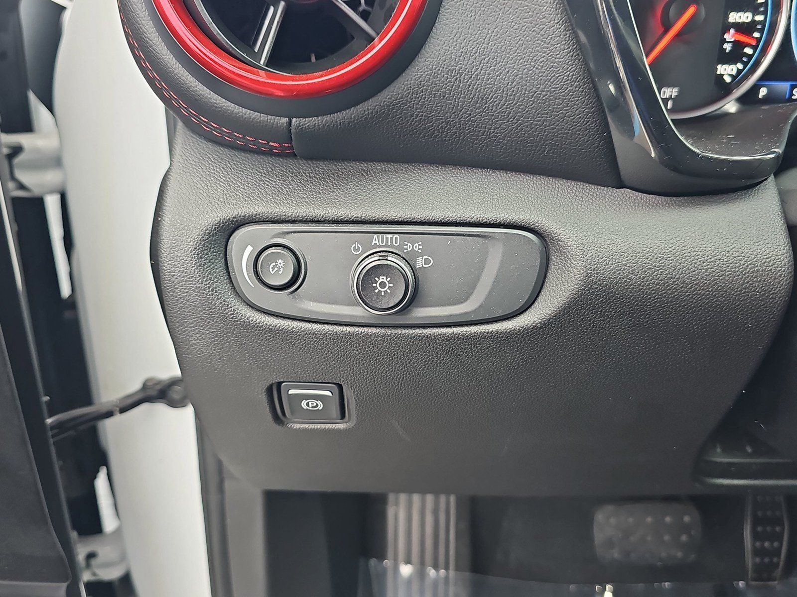 Used 2019 Chevrolet Blazer RS w/ LPO, Floor Liner Package FWD image 32