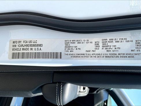 New 2025 Jeep Grand Cherokee Limited image 19