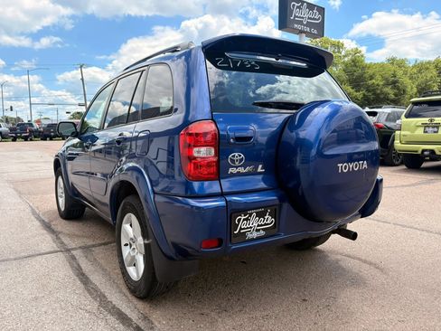 Used 2004 Toyota RAV4 4WD image 5