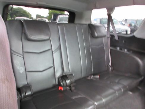 Used 2016 Cadillac Escalade ESV Luxury AWD/4WD image 26