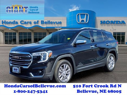 Used 2024 GMC Terrain SLT AWD/4WD image 1